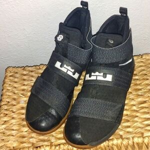 Nike LeBron James Soldier 10 GS 'Black Metallic Dark Grey'- Size 12